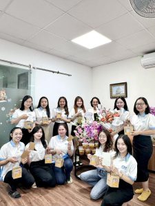 Cảm ơn các chị em đã luôn là những bông hoa đẹp nhất của KTO